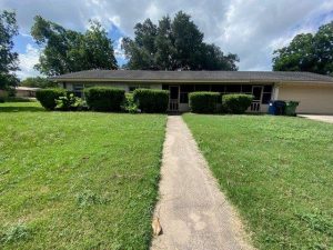 605 E Kerr St photo